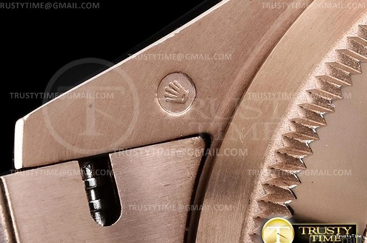 1210 RDD0223A – DayDate 36mm Packable 702